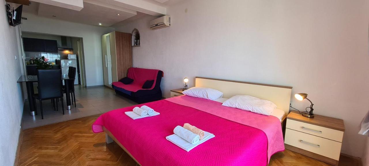Apartments Ana I Ante Punta ميلنا المظهر الخارجي الصورة