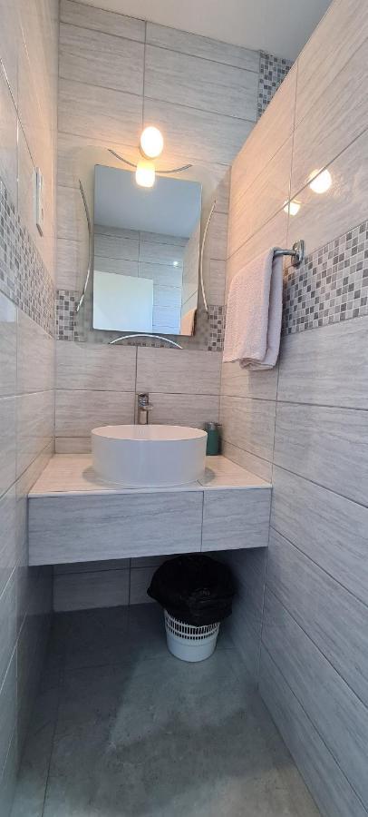 Apartments Ana I Ante Punta ميلنا المظهر الخارجي الصورة