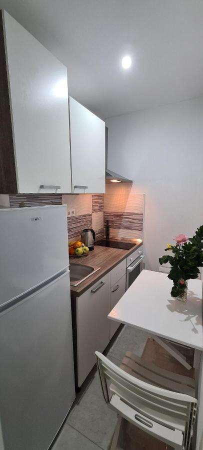 Apartments Ana I Ante Punta ميلنا المظهر الخارجي الصورة