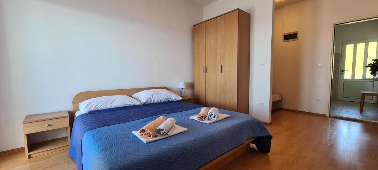 Apartments Ana I Ante Punta ميلنا المظهر الخارجي الصورة