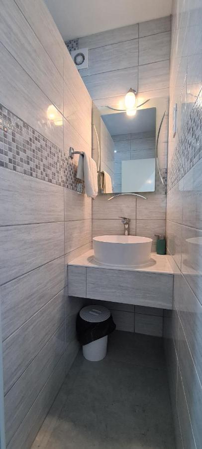 Apartments Ana I Ante Punta ميلنا المظهر الخارجي الصورة