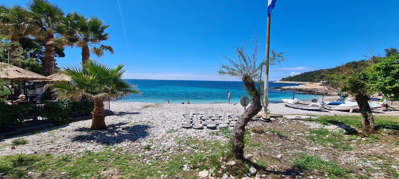 Apartments Ana I Ante Punta ميلنا المظهر الخارجي الصورة