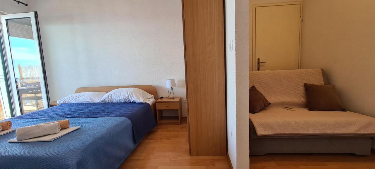 Apartments Ana I Ante Punta ميلنا المظهر الخارجي الصورة